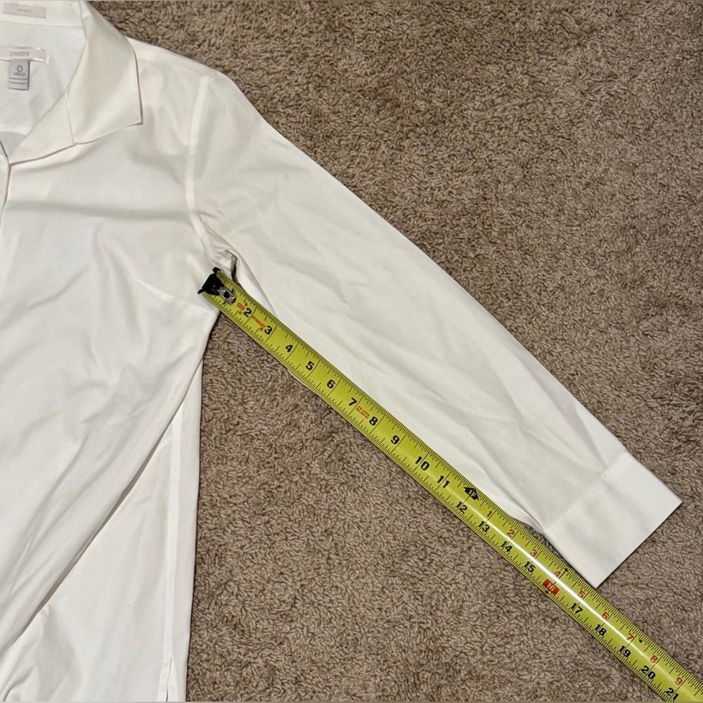 Chico’s White Button Down Dress Shirt Size 0 (US Size Small 4/6) Hidden Buttons - Picture 4 of 6